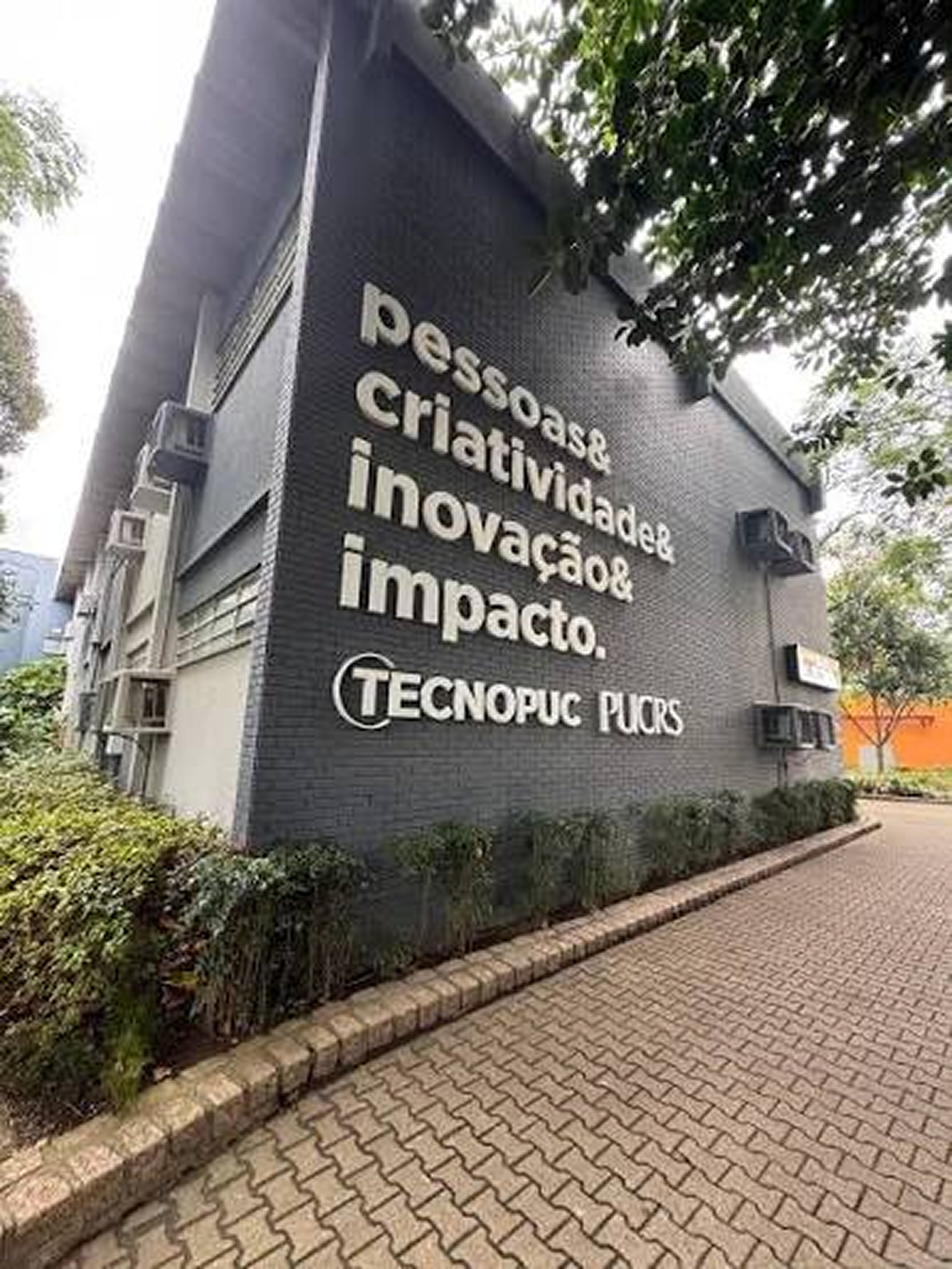 Fachada do Tecnopuc inovação